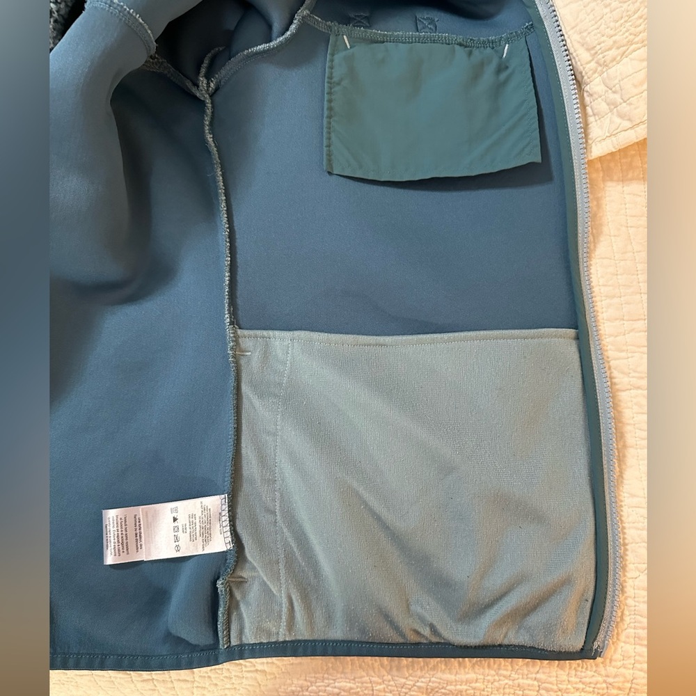Columbia Sportswear Company Turquoise Blue Fluffy Zip Front Jacket, Size L - Picture 5 of 7